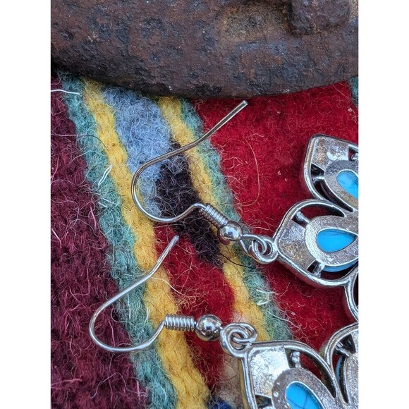 Vintage Faux Turquoise Flower Earrings // Boho Southwestern Jewelry - Picture 6 of 8